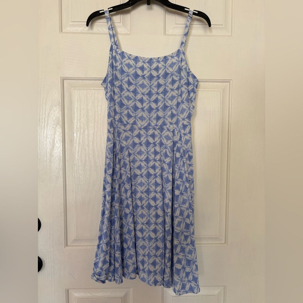 Gap Small periwinkle and white patterned sundress with adjustable straps.